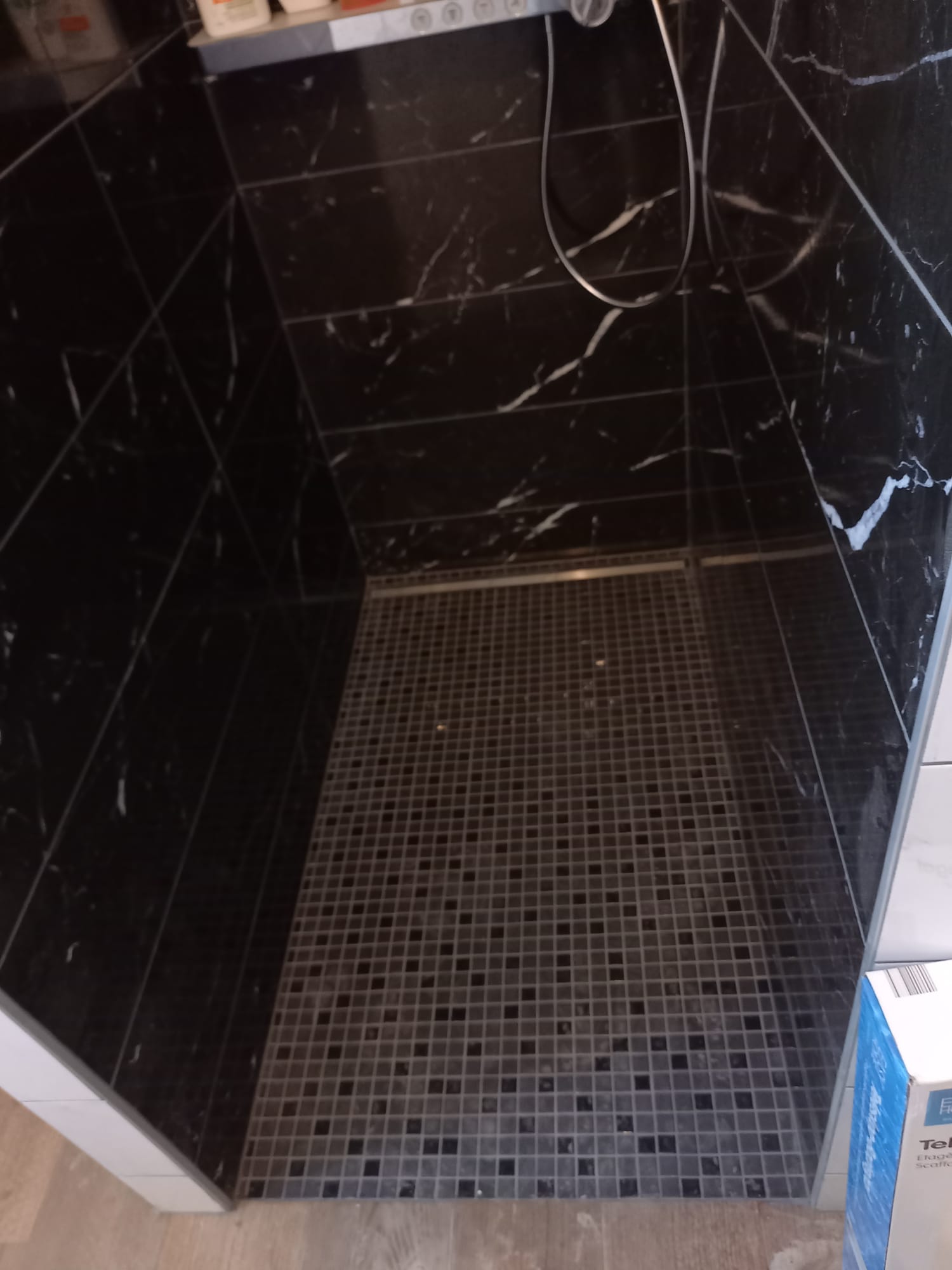 Carreaux-Bat RAHALI-projets de rénovation, salle de bains, salle douche, création douche italienne, pose de carrelage sur vieux & neuf sols et murs